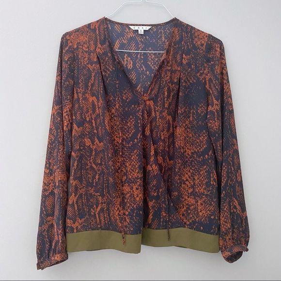 Cabi faux wrap popover top in snake print - Picture 3 of 8